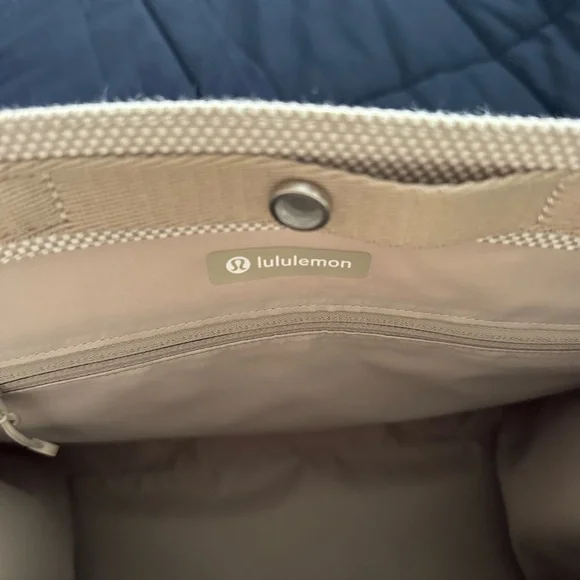 Lululemon Athletica Two Tone Canvas Tote Bag - Picture 4 of 10